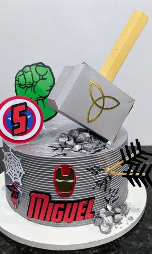 Arquivo De Corte Topo De Bolo Vingadores Super Heróis Studio