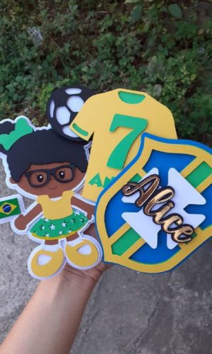 Arquivo Topo de Bolo Menina Brasil Copa do Mundo 2022 #15476