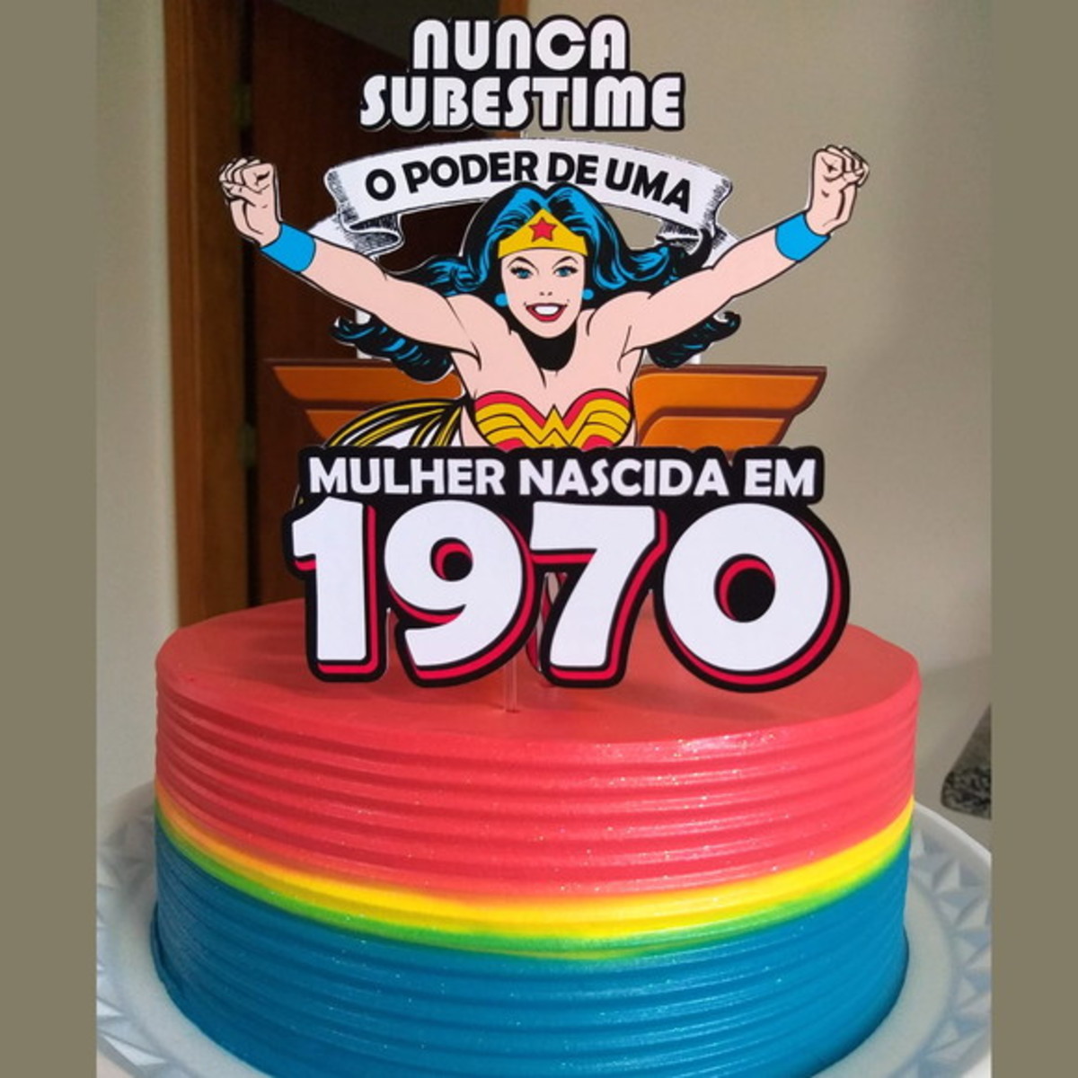 Arquivo Topo de Bolo - Mulher Maravilha