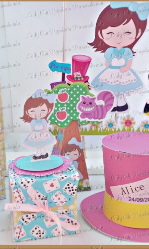 Kit Arquivos de Corte para Festa Alice . Studio