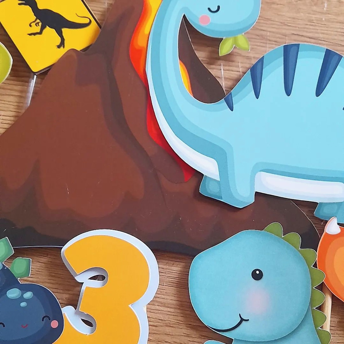 Topo de Bolo Dinossauro Baby - Imagem 4