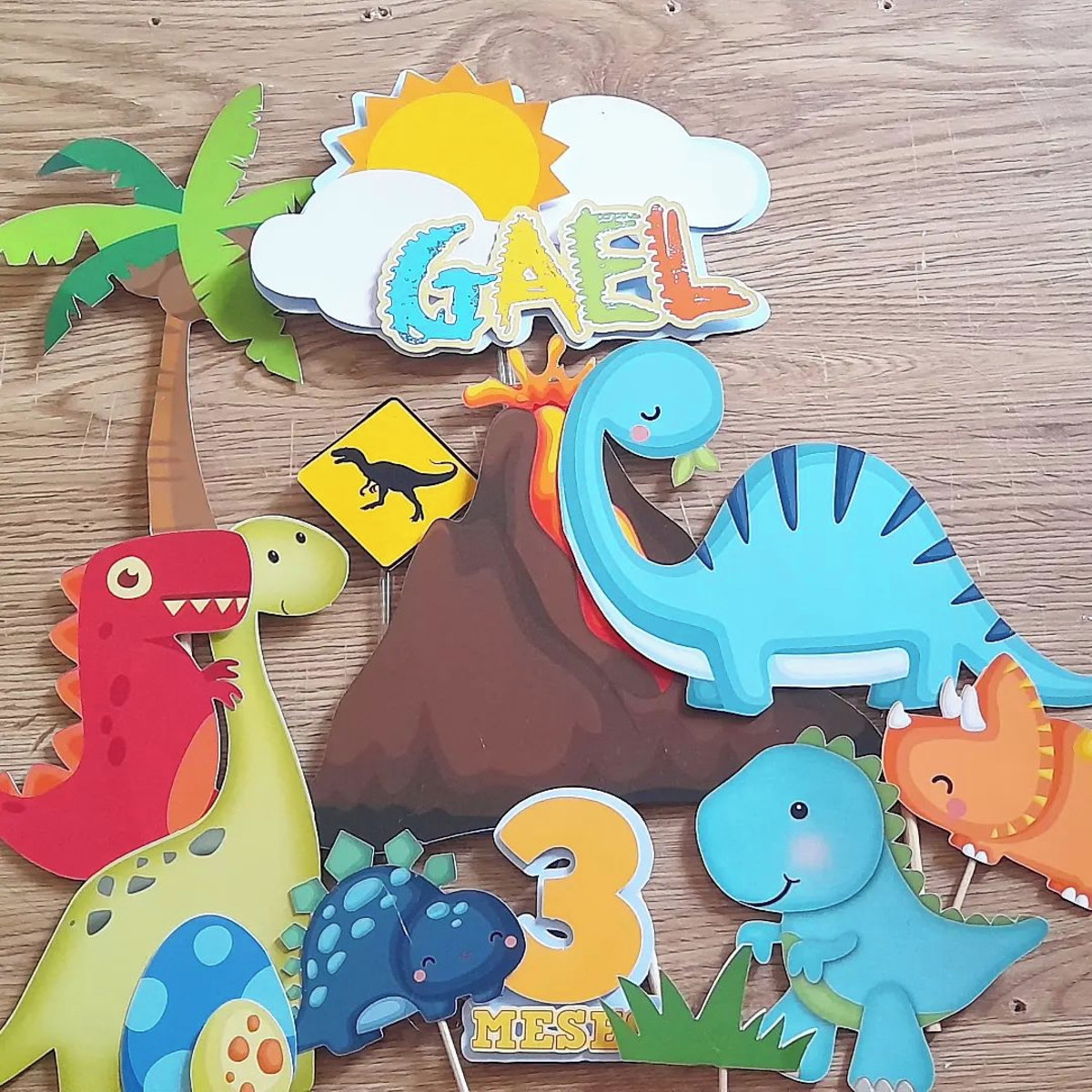 Topo de Bolo Dinossauro Baby - Imagem 2