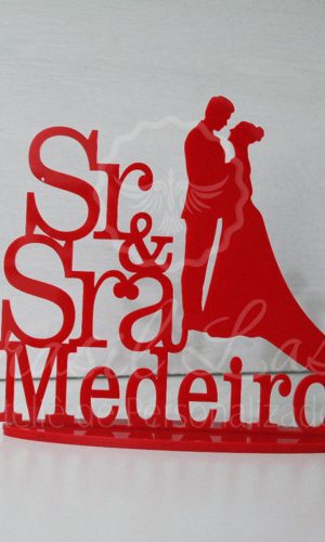 Topo de Bolo em Acrílico Vermelho Sr e Sra