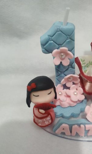 Topo de bolo Kokeshi