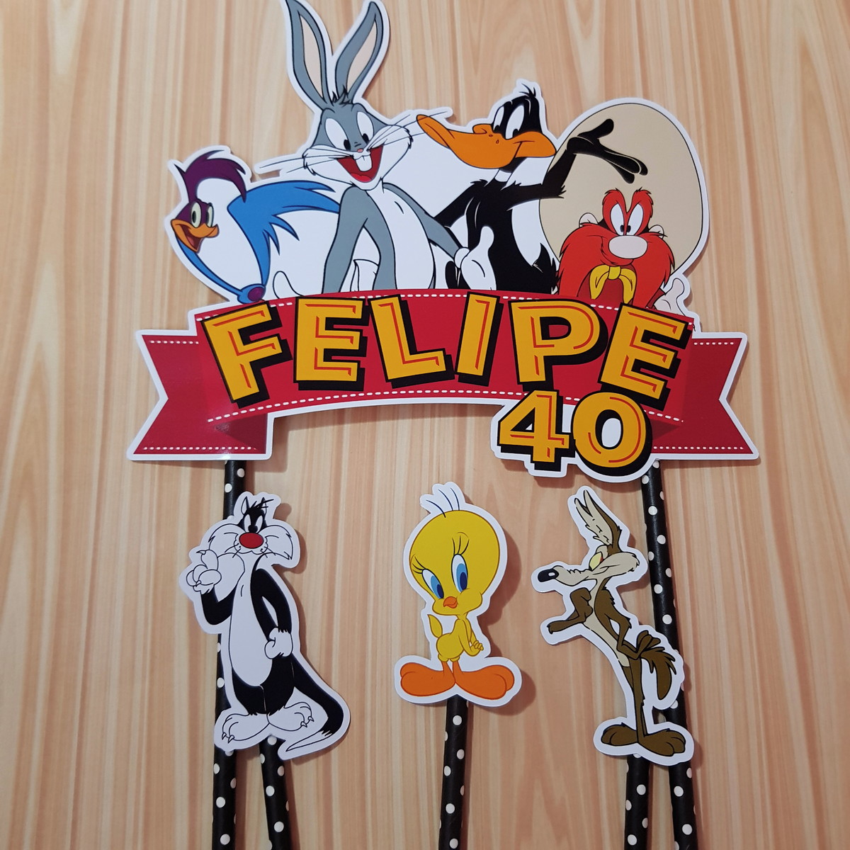 Topo de Bolo Looney Tunes