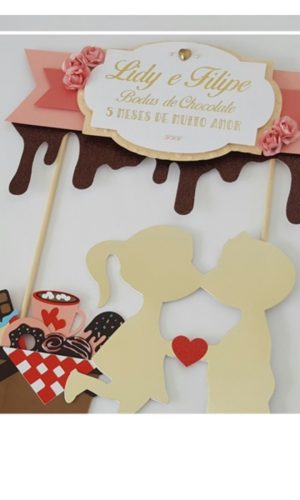 Topo de Bolo Namorados Bodas de Chocolate - Arquivo de Corte