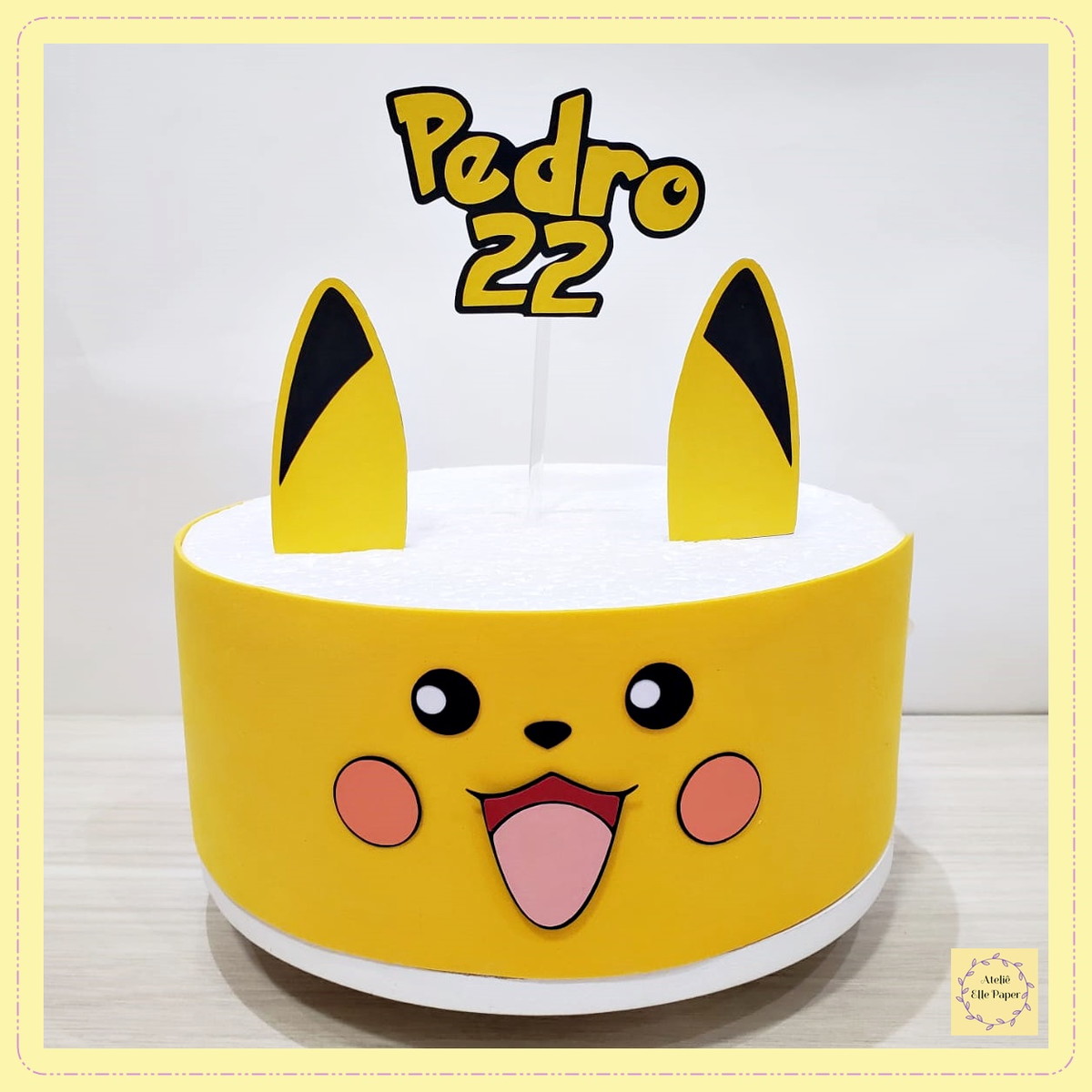 TOPO DE BOLO PIKACHU