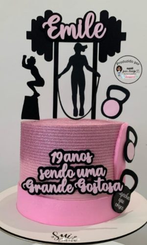 426 - Arquivo de Corte Topo de Bolo Academia Mulher