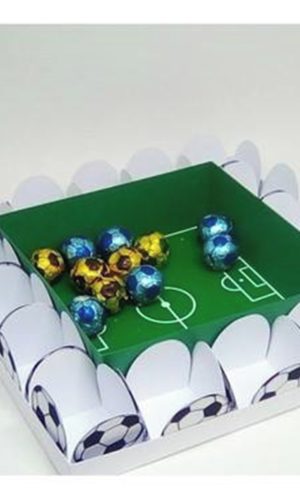Arquivo de corte caixa porta doces campo de futebol