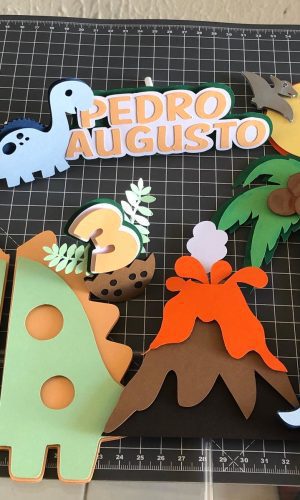 Arquivo de Corte Dino Baby em Camadas