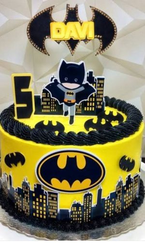 038 - Arquivo de Corte Topo de Bolo Batman Cute 1