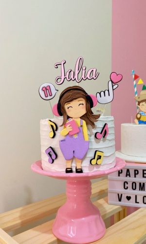 Arquivo de Corte Topo de Bolo Menina com Fone Musica
