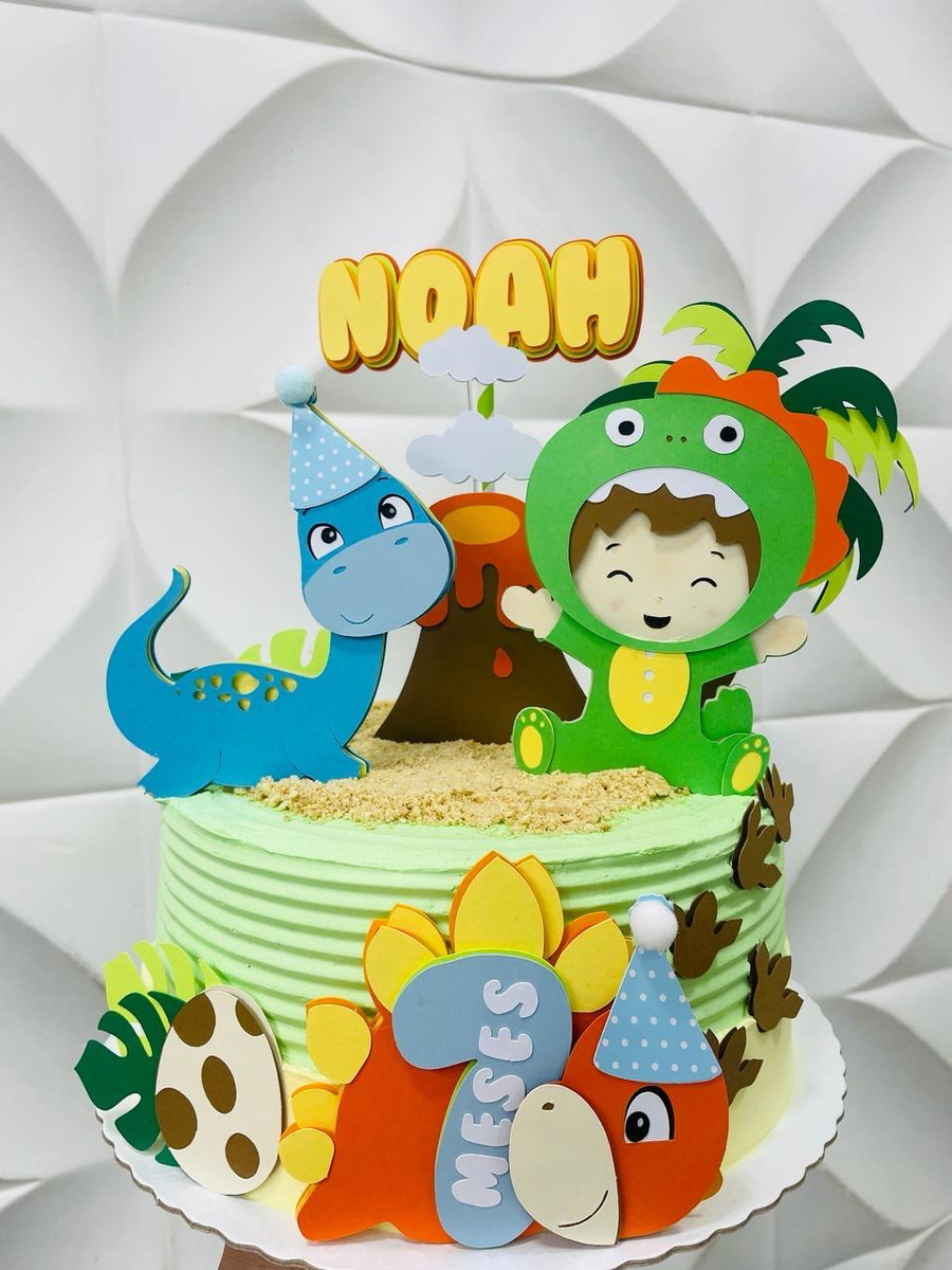 Arquivo de Corte Topo de Bolo Menino Fantasiado de Dino