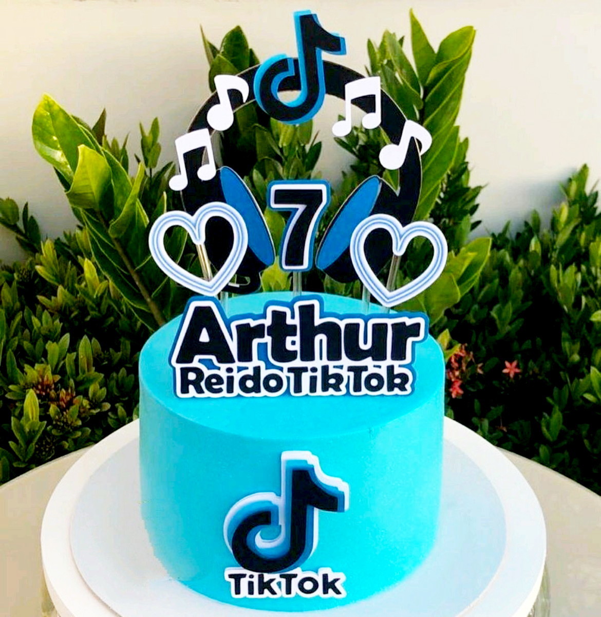 Arquivo de Corte Topo de Bolo Tik Tok Menino