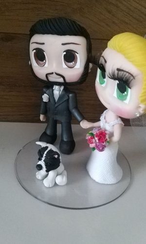 Topo de bolo casamento/noivinhos