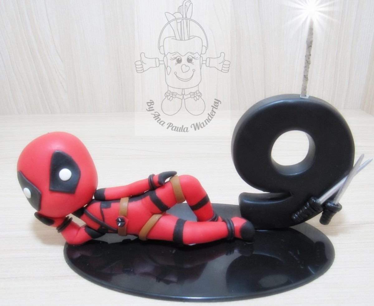 Topo de Bolo Deadpool com Vela