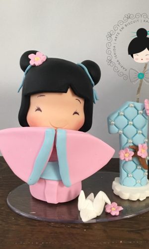 Topo de Bolo- Kokeshi com Vela