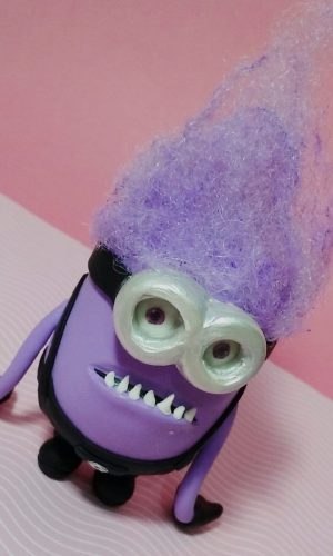 Topo de bolo Minion roxo