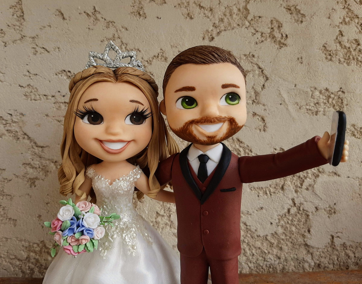 Topo de Bolo Noivinhos Selfie - Imagem 2