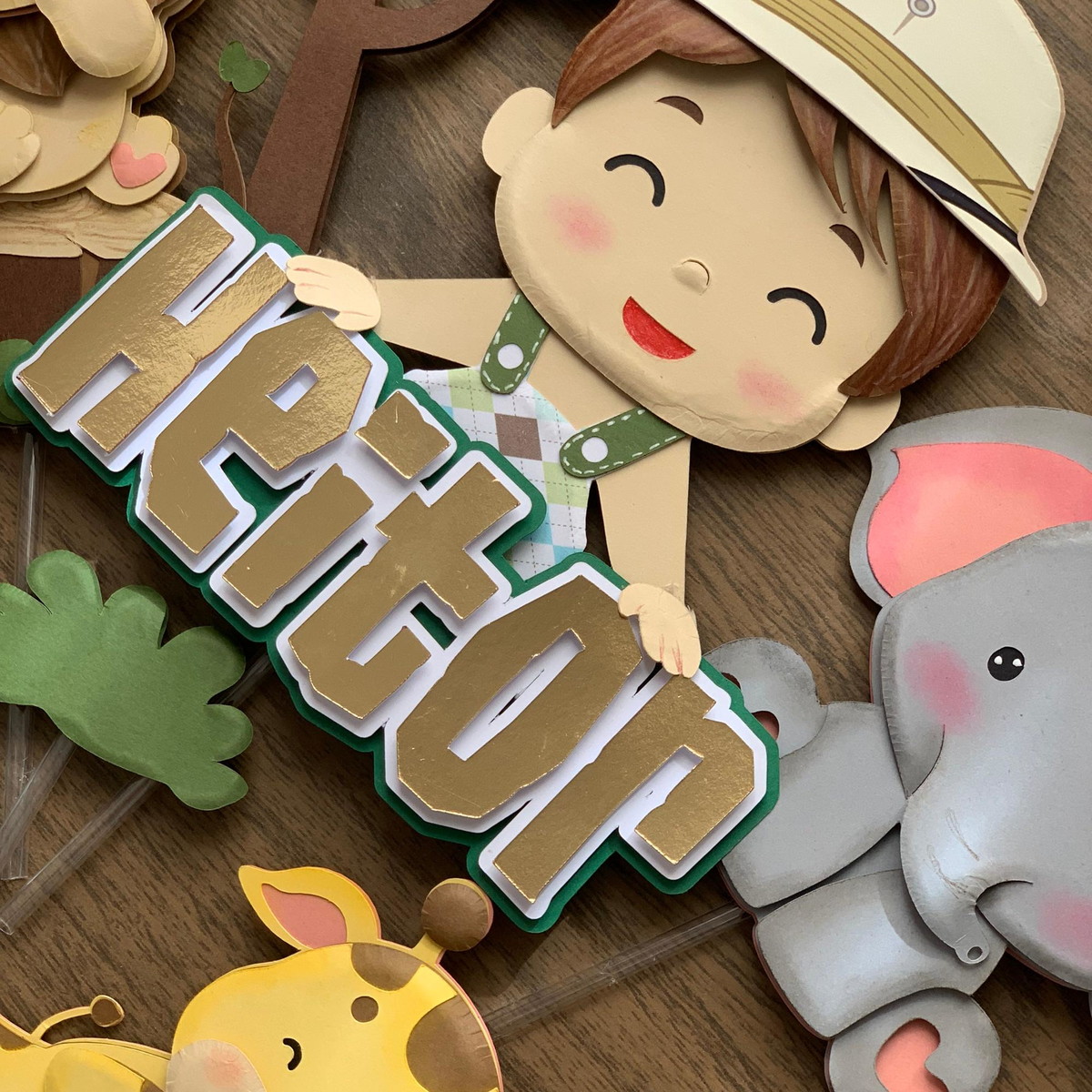 Topo de Bolo Safari em Camadas - Imagem 3
