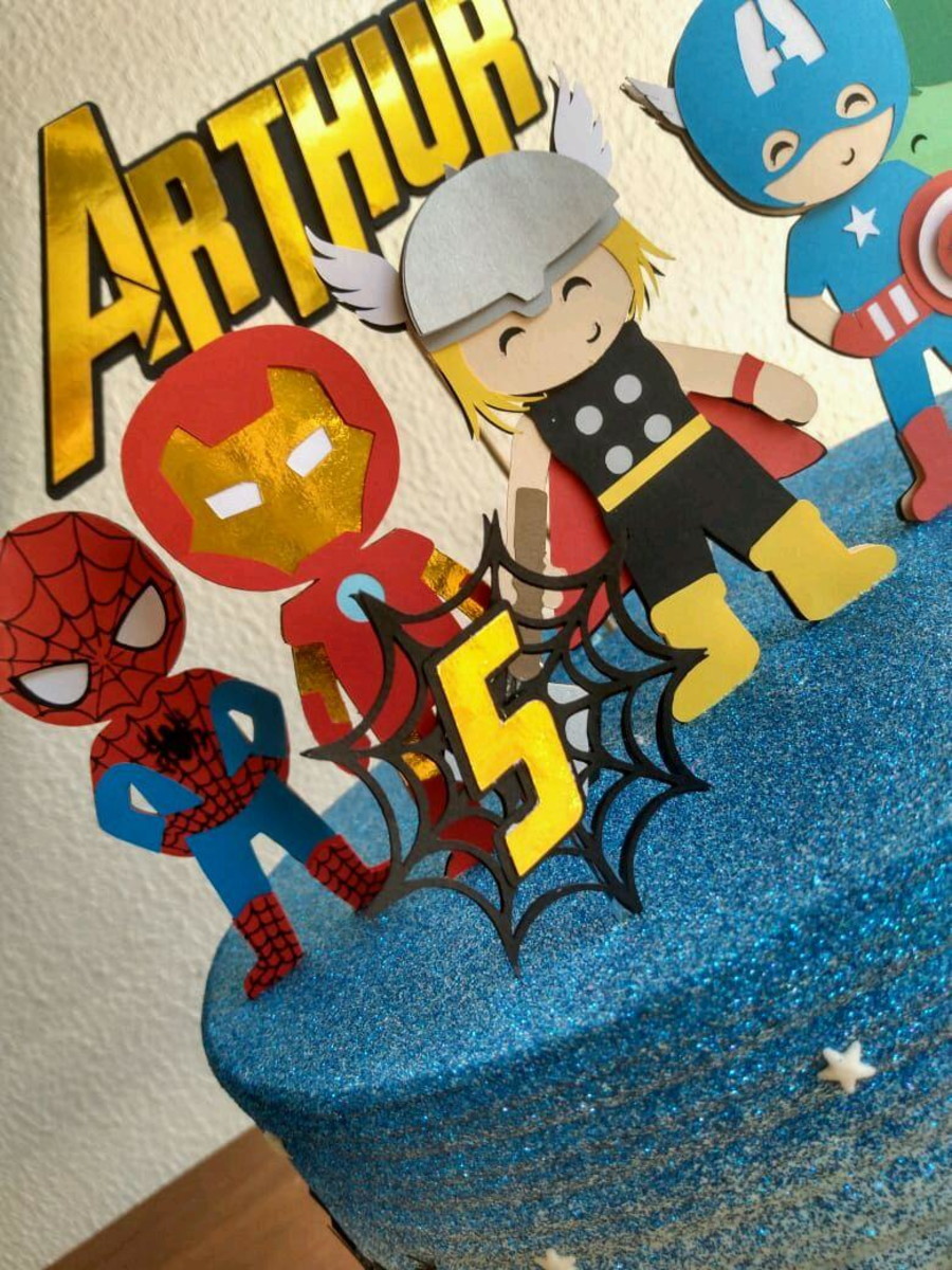 Topo de bolo vingadores