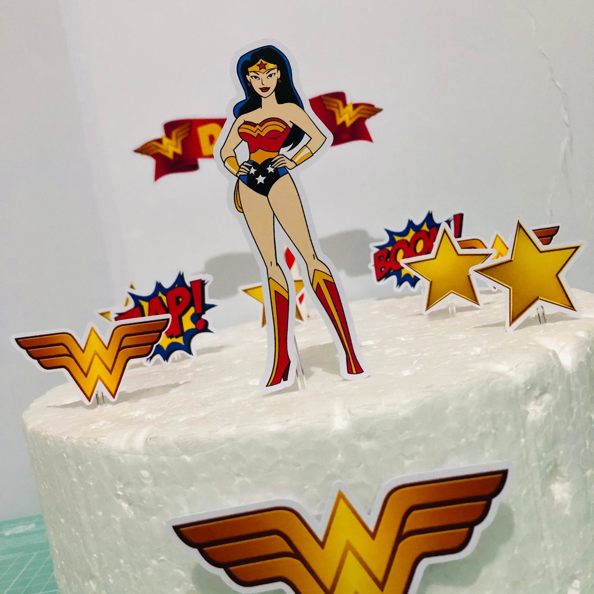 Topper de Bolo Mulher Maravilha (arquivo de Corte) 4 Por 10