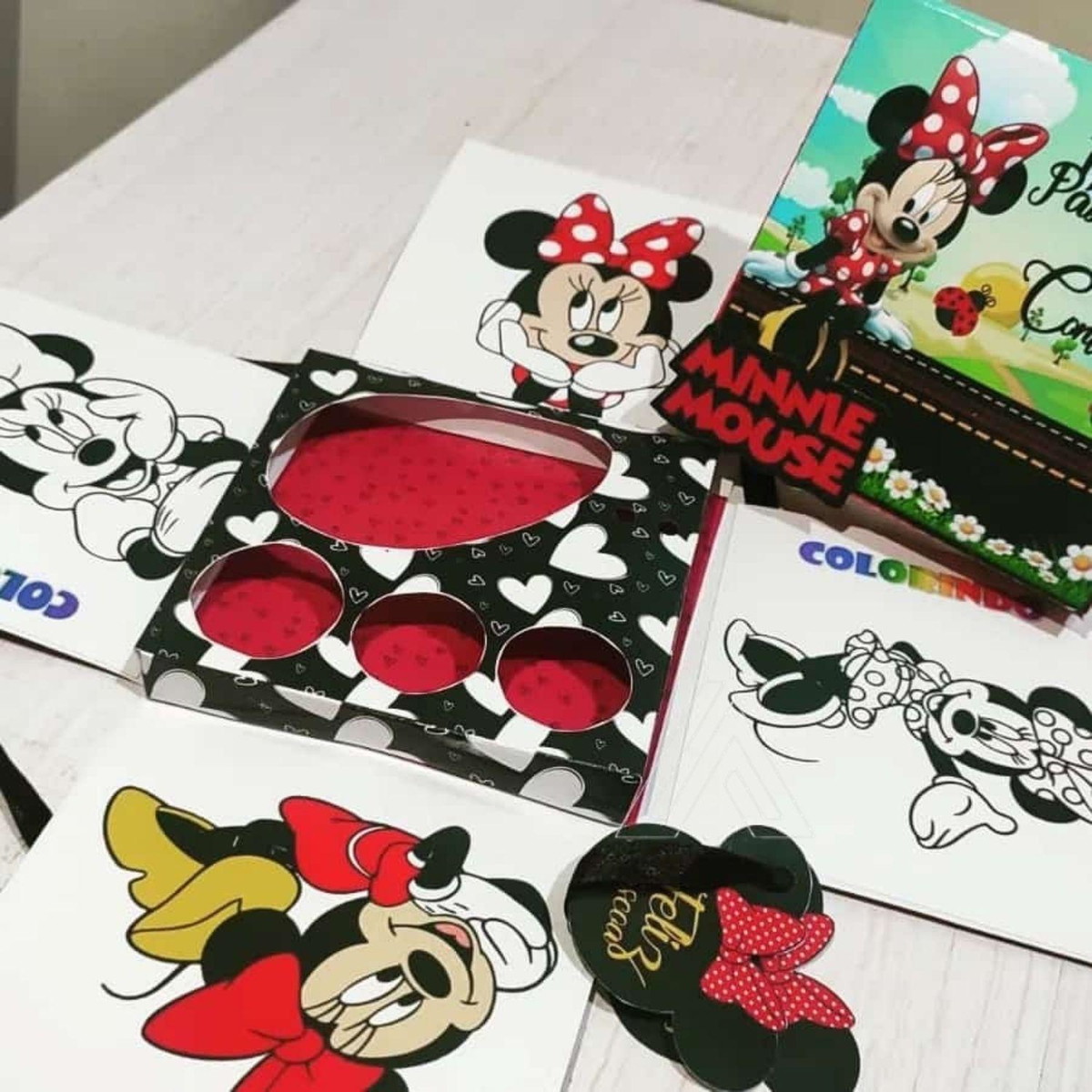 ARQUIVO CORTE CAIXA EXPLOSAO PASCOA MINNIE #13627