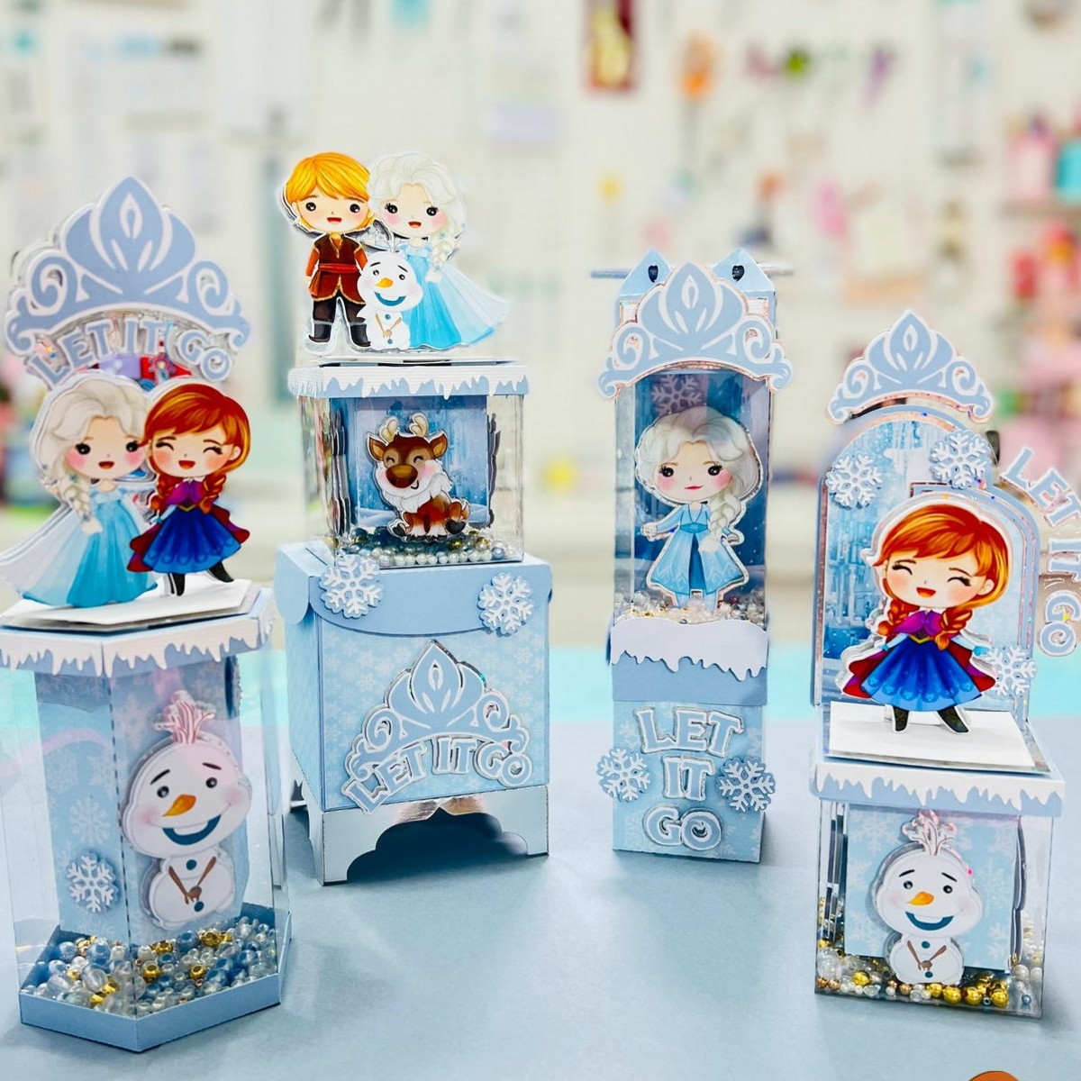 Arquivo de Corte: Caixas Frozen Aquarela Studio/pdf/svg