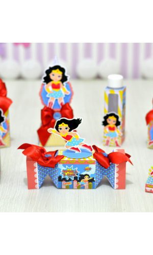 Arquivo de corte digital kit Mulher maravilha 05