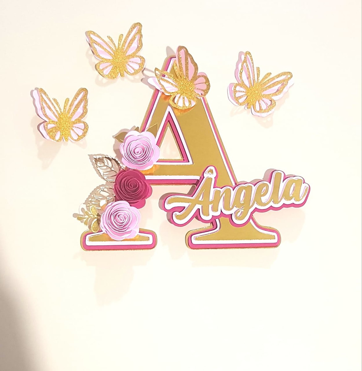 Arquivo de corte topo de bolo letra A com flores e borboleta