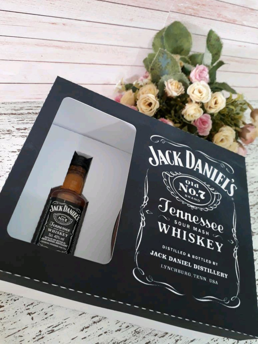 Arquivo Pascoa Caixa Ovo e Cerveja Jack Daniel - Imagem 2
