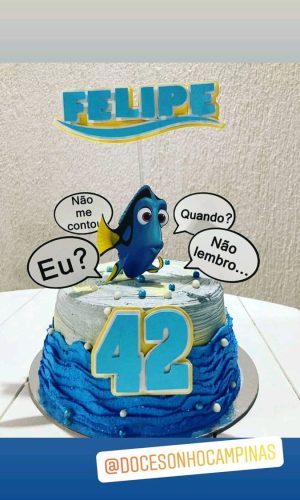 Topo de Bolo procurando dory
