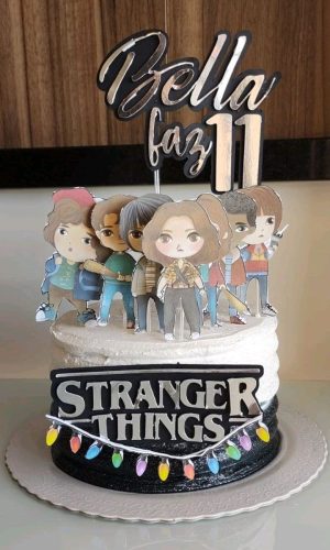 Topo de Bolo Stranger Things